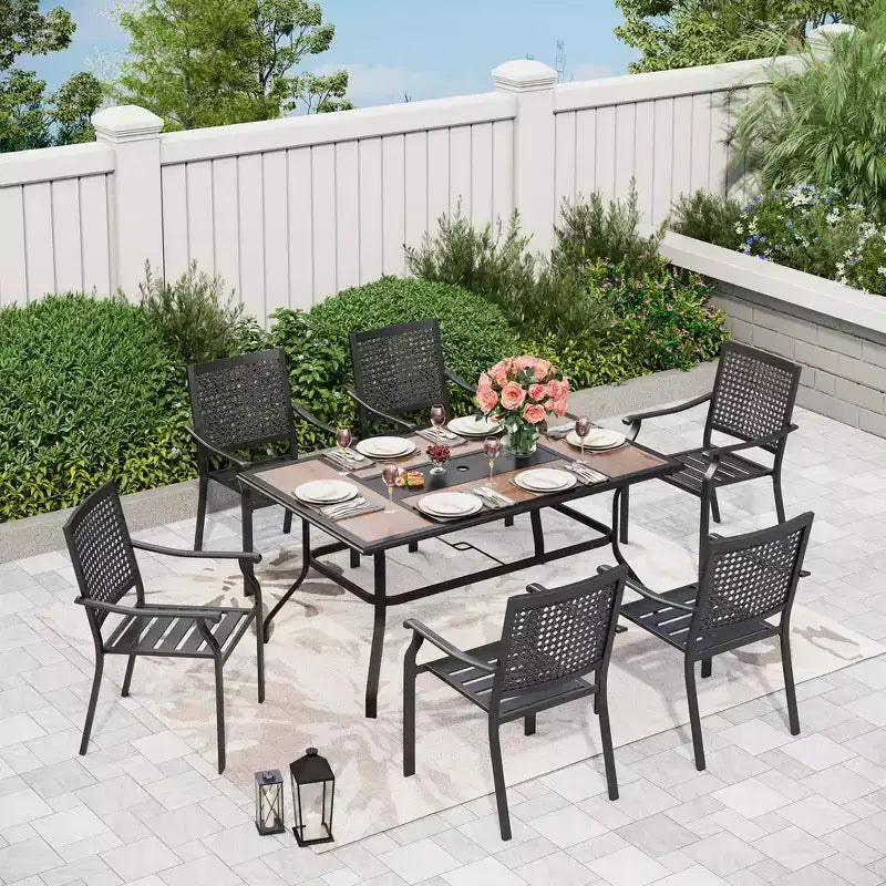 Ensemble de salle à manger d'extérieur 7 pièces avec table en faux bois avec trou pour parasol - Captiva Designs