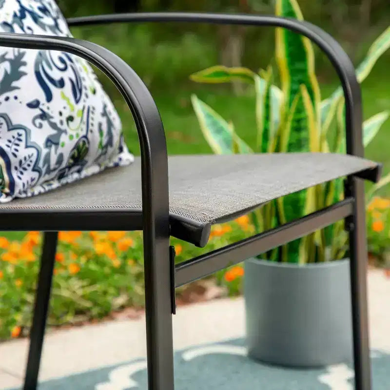 Ensemble de salle à manger d'extérieur 7 pièces Captiva Designs avec table en faux bois/acier avec trou pour parasol et chaises en métal rembourrées avec accoudoirs