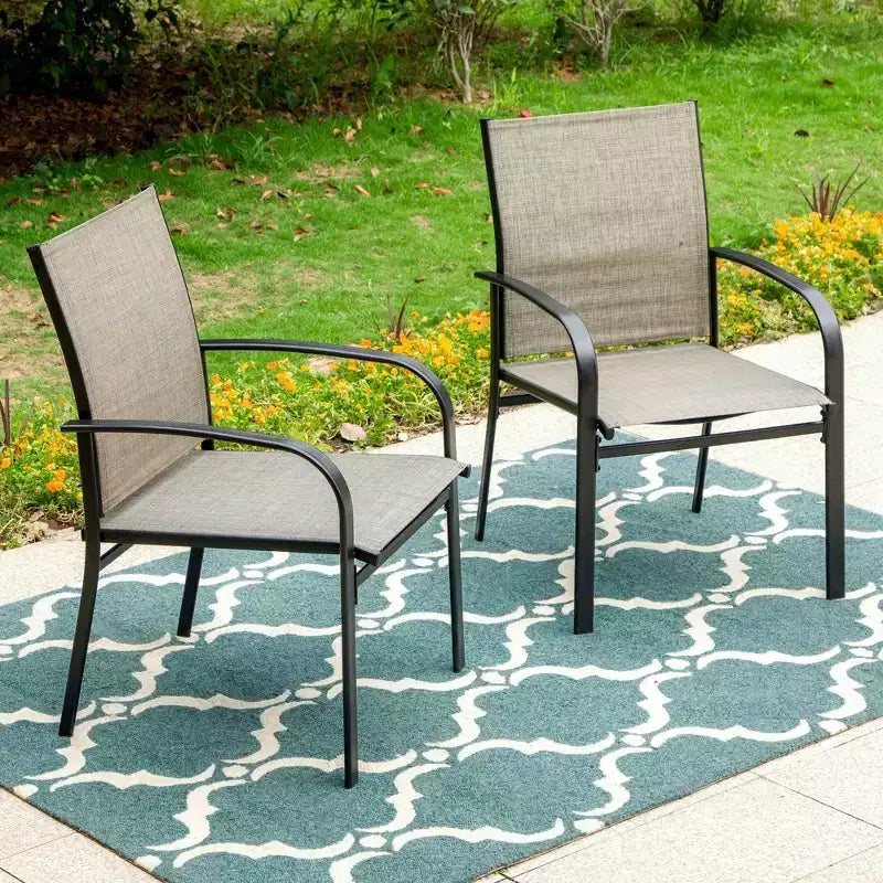 Ensemble de salle à manger d'extérieur 7 pièces Captiva Designs avec table en faux bois/acier avec trou pour parasol et chaises en métal rembourrées avec accoudoirs