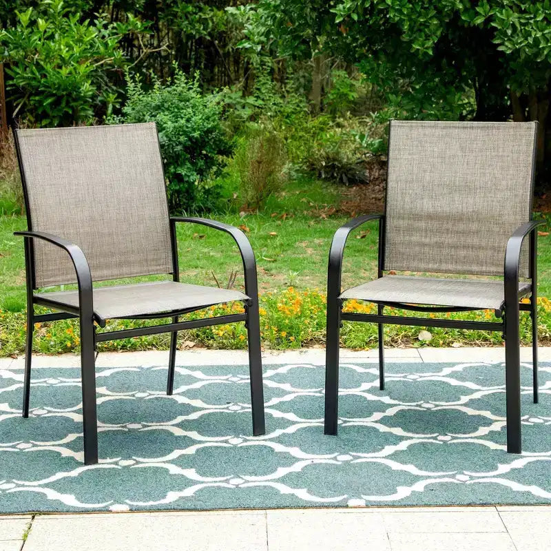 Ensemble de salle à manger d'extérieur 7 pièces Captiva Designs avec table en faux bois/acier avec trou pour parasol et chaises en métal rembourrées avec accoudoirs