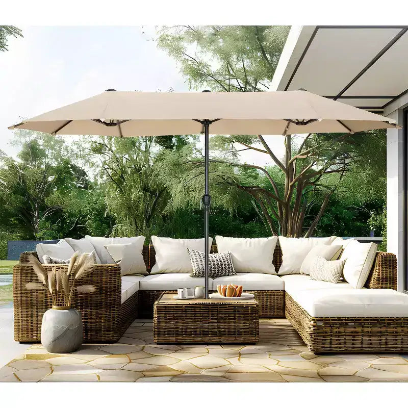 Ensemble repas d'extérieur 8 pièces avec table à plateau à lattes métalliques avec trou pour parasol et chaises pivotantes - Gris/Beige - Captiva Designs