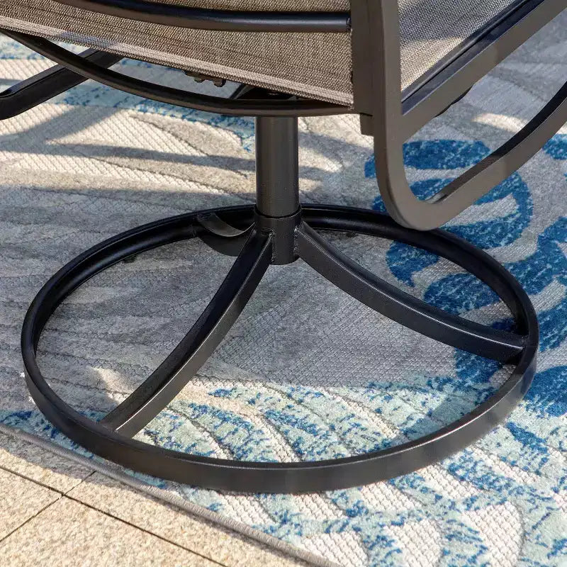 Ensemble repas d'extérieur 8 pièces avec table à plateau à lattes métalliques avec trou pour parasol et chaises pivotantes - Gris/Beige - Captiva Designs