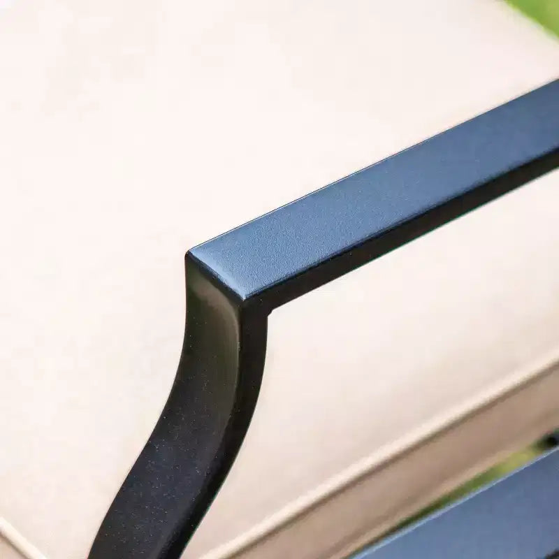 Ensemble de salle à manger de patio 7 pièces avec table rectangulaire avec trou pour parasol de 4 cm et fauteuils rembourrés pivotants à 360° - Captiva Designs