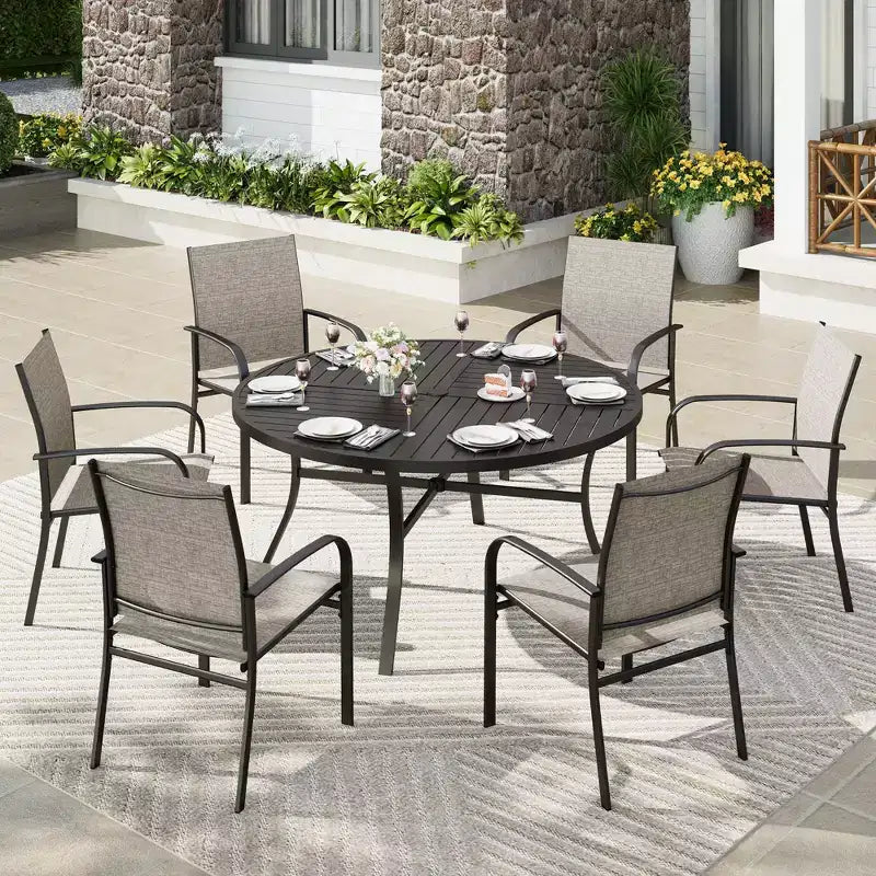 Captiva Designs Table ronde en acier à lattes noires 7 pièces avec trou pour parasol et chaises en textilène