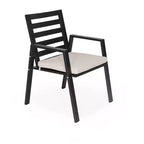 Ensemble de salle à manger d'extérieur 5 pièces LeisureMod Chelsea, table à manger ronde en aluminium de 48 pouces et 4 fauteuils de salle à manger