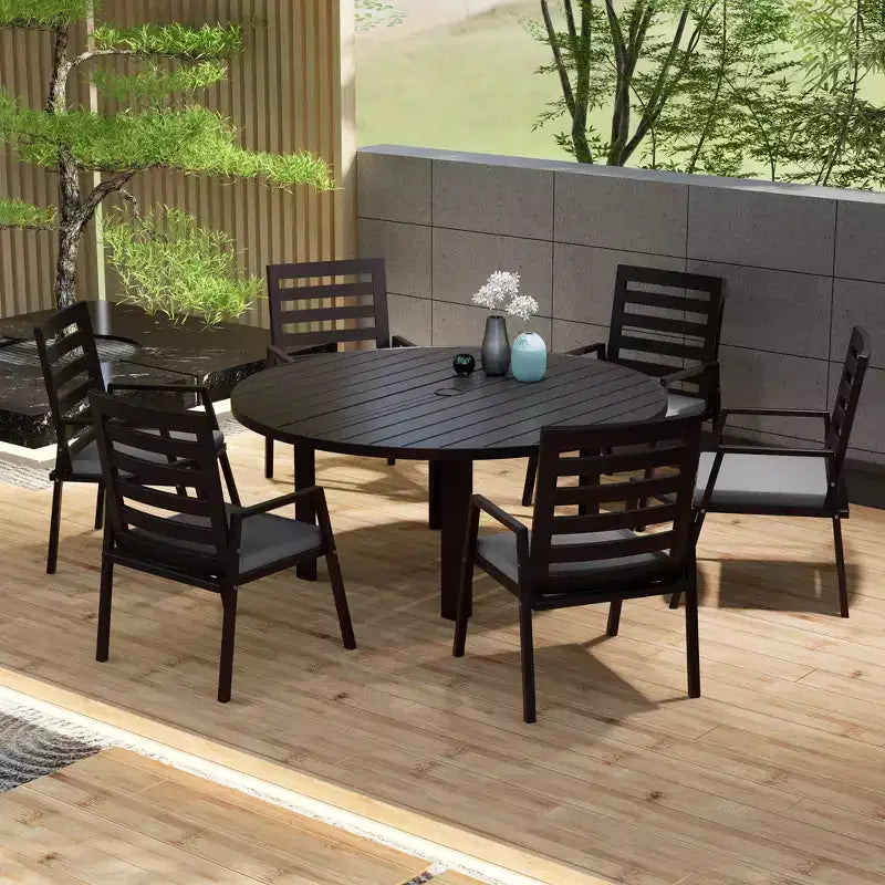 Ensemble de salle à manger de patio 7 pièces LeisureMod Chelsea, table à manger ronde en aluminium de 60 po et 6 fauteuils de salle à manger