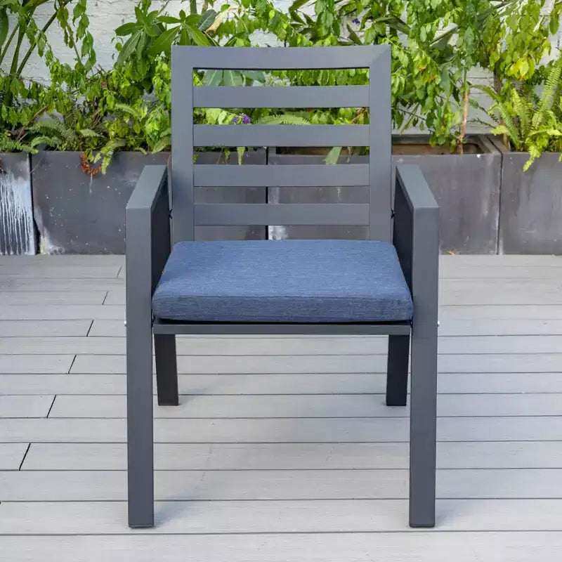 Ensemble de salle à manger de patio 7 pièces LeisureMod Chelsea, table à manger ronde en aluminium de 60 po et 6 fauteuils de salle à manger