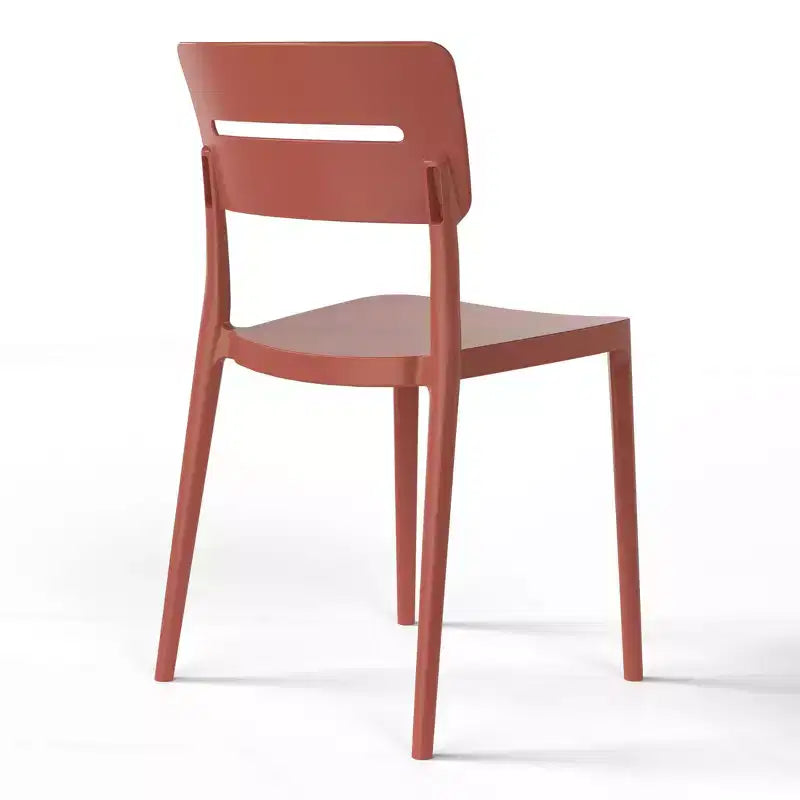 Ensemble de table à manger de terrasse WestinTrends Playa Modern 5 pièces en résine avec chaises de salle à manger de terrasse empilables, rouge