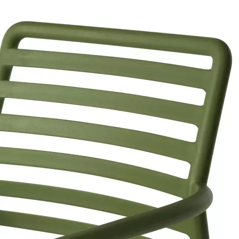 WestinTrends Playa 5-Piece Indoor Outdoor Metal Patio Dining Table Set With Stackable Plastic Patio Arm Chairs