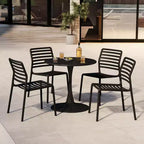 Ensemble de salle à manger d'extérieur et d'intérieur WestinTrends Playa 5 pièces avec table en métal et chaises d'appoint empilables en plastique