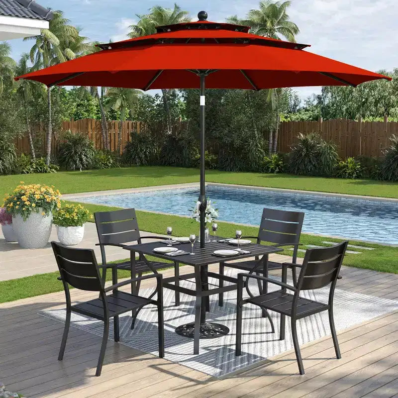 Captiva Designs Ensemble de salle à manger 6 pièces avec table en acier à lattes, chaises en métal à dossier rayé et parasol de marché