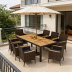 Gymax Ensemble de salle à manger d'extérieur 9 pièces avec plateau de table en bois d'acacia et chaises en rotin PE pour 8 personnes, comprend un trou pour parasol pour patio, jardin, terrasse