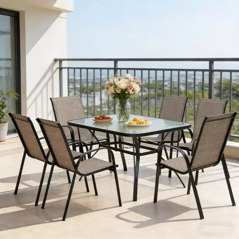 Gymax Ensemble de Salle à Manger d'Extérieur 7 Pièces avec 6 Fauteuils Empilables, Table en Verre Trempé et Trou pour Parasol pour Jardin ou Cour Arrière