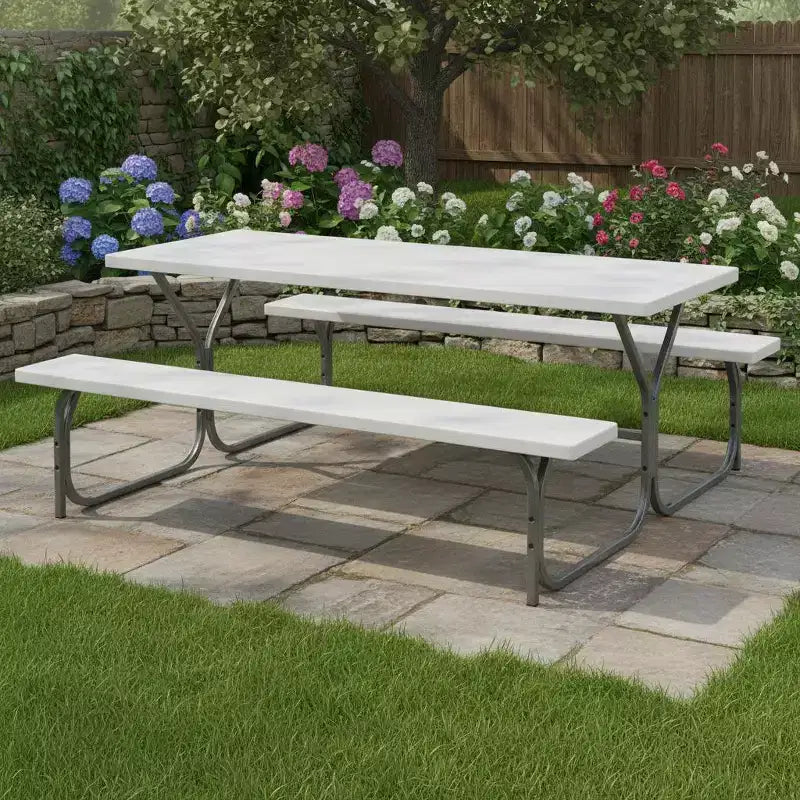 Gymax Table et bancs de pique-nique d'extérieur 1,8 m avec plateau en PEHD aspect bois, trou de parasol intégré et 2 bancs pour dîner et rassemblements Noir/Gris/Blanc