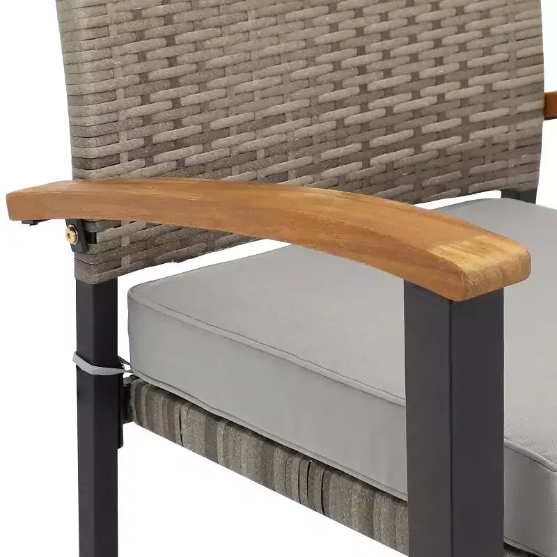 Ensemble de salle à manger d'extérieur Carlow de Sunnydaze en rotin et bois d'acacia avec table, chaises et coussins d'assise - 7 pièces