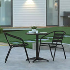 Ensemble table ronde d'intérieur-extérieur en aluminium 23,5 po Emma et Oliver avec 2 chaises à dossier à lattes