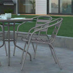 Table Emma et Oliver 80 cm en Verre Rond avec 4 Chaises Empilables à Lattes en Aluminium