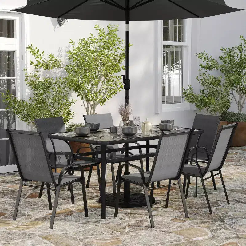 Merrick Lane Ensemble de salle à manger d'extérieur 7 pièces pour 6 avec table de patio à plateau en verre et 6 chaises empilables en matière Flex Comfort