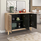 Credenza con ante in vetro e maniglia argentata per soggiorno